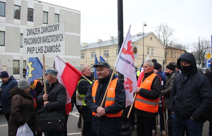 Kolejarze Pikietowali Pod Konsulatem Ukrainy Rynek Kolejowy