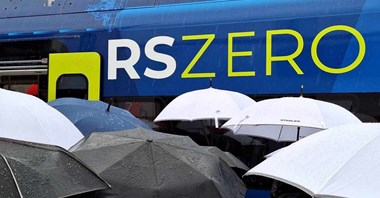 Wodorowy Stadler RS Zero. Prezentacja w strugach deszczu [zdjęcia]