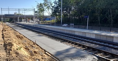 Gotowy pierwszy peron na nowym przystanku Łódź Zarzew 