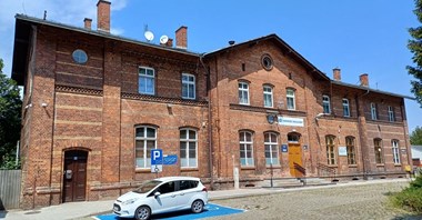 Dworzec kolejowy w Sulechowie po przebudowie [zdjęcia]