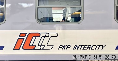 PKP Intercity na razie nie zlikwiduje przesyłek konduktorskich 