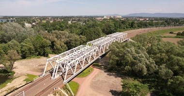 Śląskie: Trwa rozbiórka torów modernizowanej linii Pszczyna – Żory 