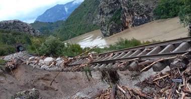 Bośnia wznawia ruch do Chorwacji po powodzi