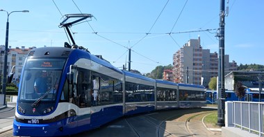 Kraków na zakupach. Nawet 45-metrowe wagony